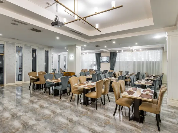 alba hotel, spa, lobby, baku, azerbaijan