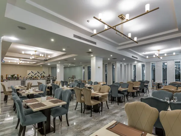 alba hotel, spa, dining area, baku, azerbaijan